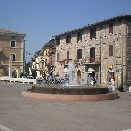 Hotel Piazza Degli Angeli Assisi Exterior foto