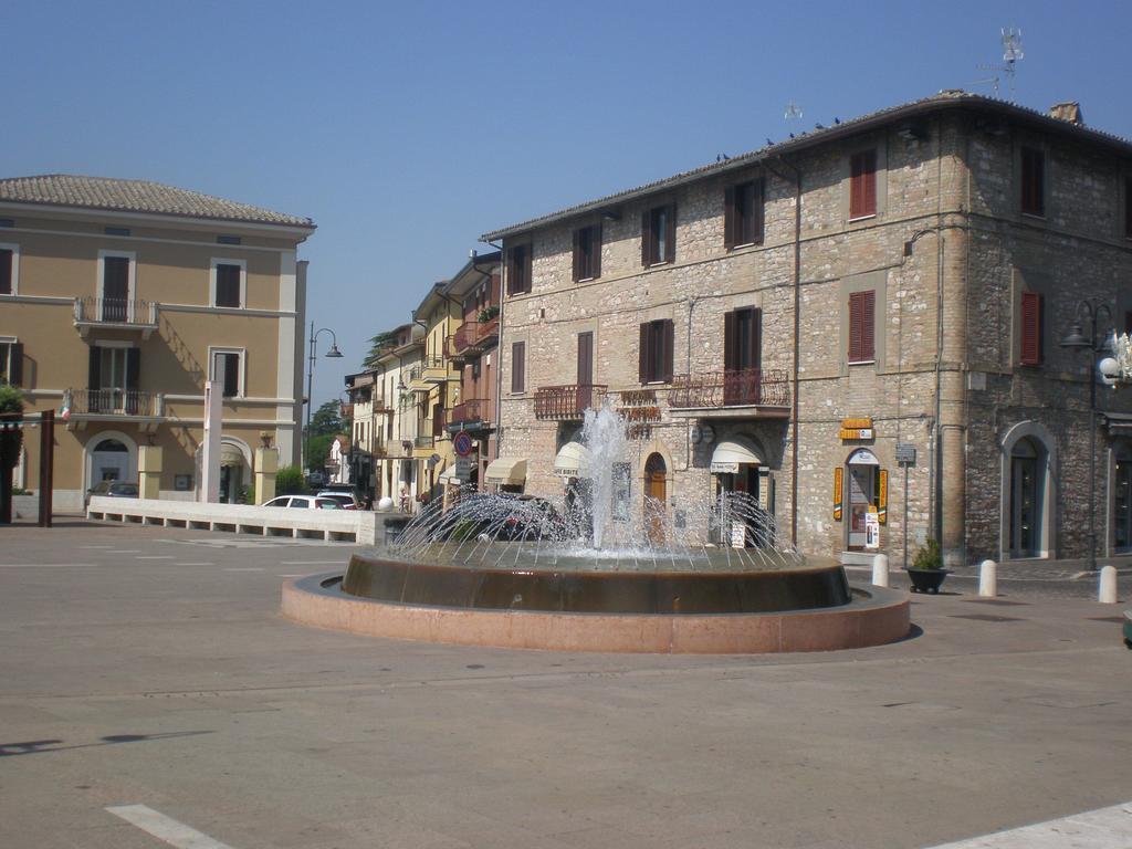 Hotel Piazza Degli Angeli Assisi Exterior foto